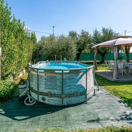 In With Kitchen * Capezzano Pianore